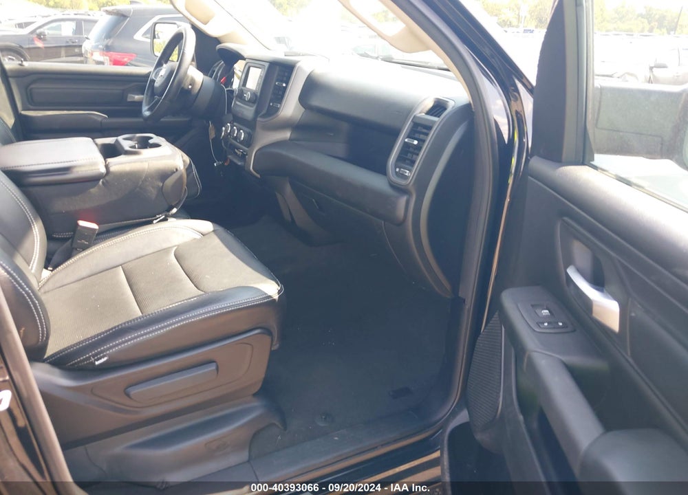 2019 RAM 1500 TRADESMAN QUAD CAB 4X4 6'4 BOX VIN: 1C6SRFCT4KN786423