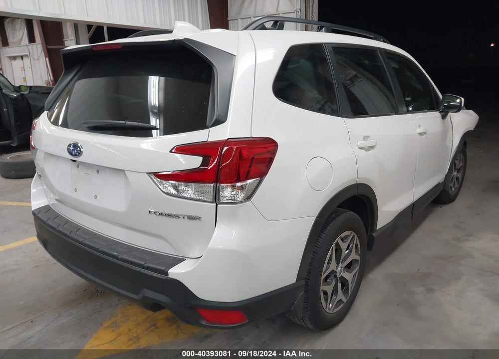 2022 SUBARU FORESTER PREMIUM VIN: JF2SKAEC1NH488252