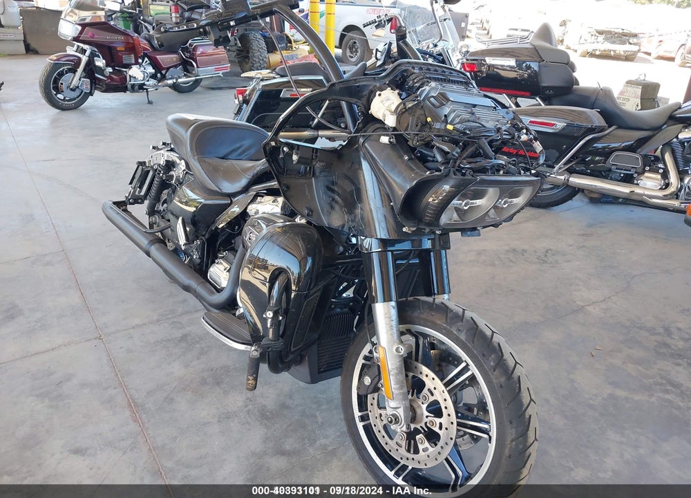 2021 HARLEY-DAVIDSON FLTRXS VIN: 1HD1KTP11MB637082