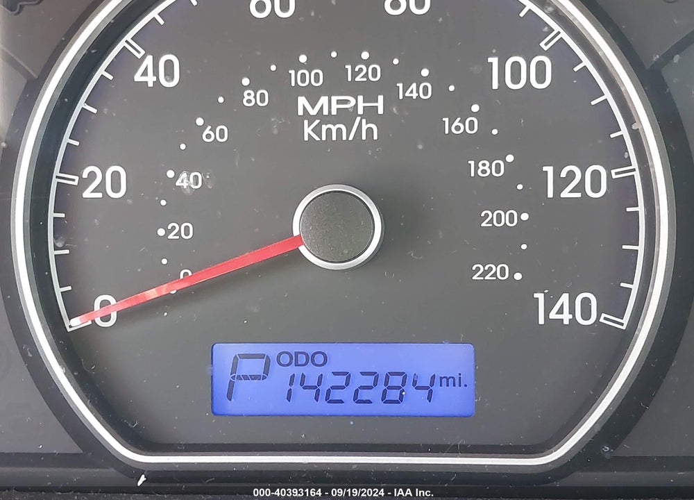 2010 HYUNDAI ELANTRA VIN: KMHDU4AD5AU050526