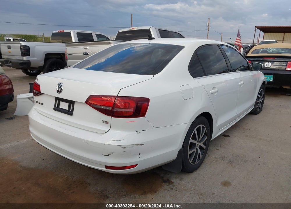 2017 VOLKSWAGEN JETTA 1.4T SE VIN: 3VWDB7AJ3HM204065