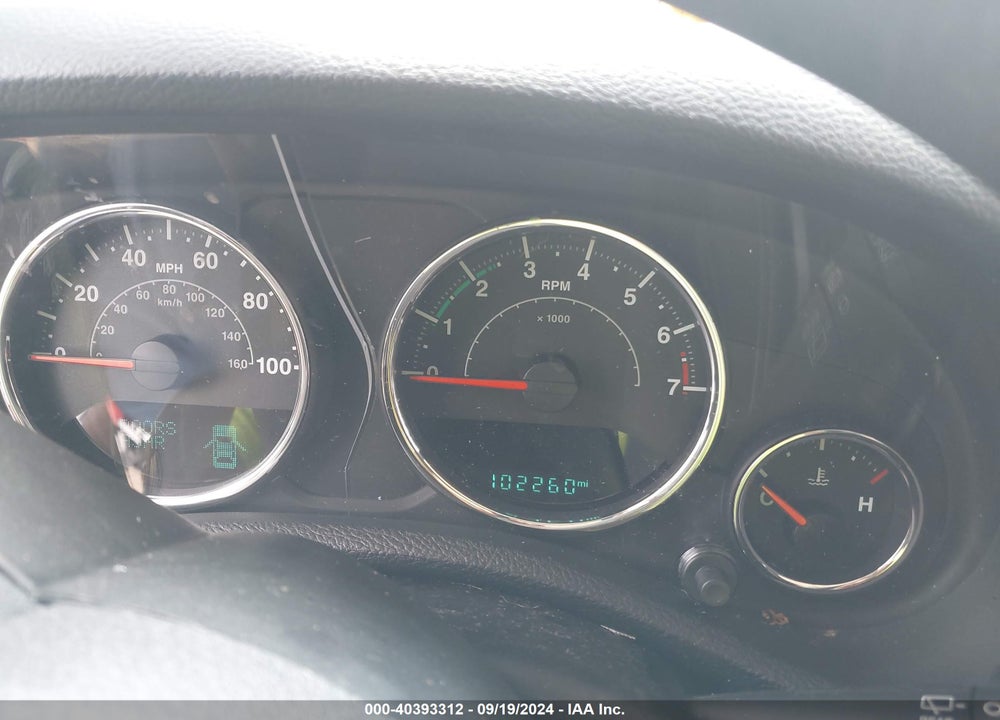 2015 JEEP WRANGLER UNLIMITED SAHARA VIN: 1C4BJWEG5FL653736