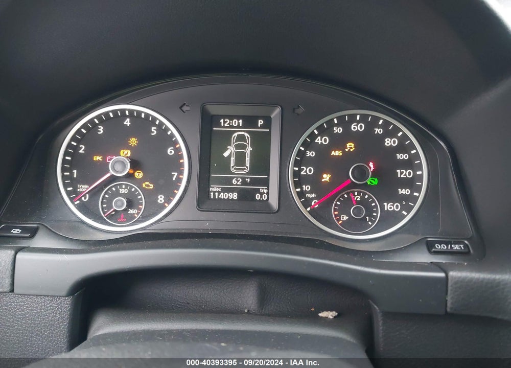 2011 VOLKSWAGEN TIGUAN SE VIN: WVGBV7AX6BW561359
