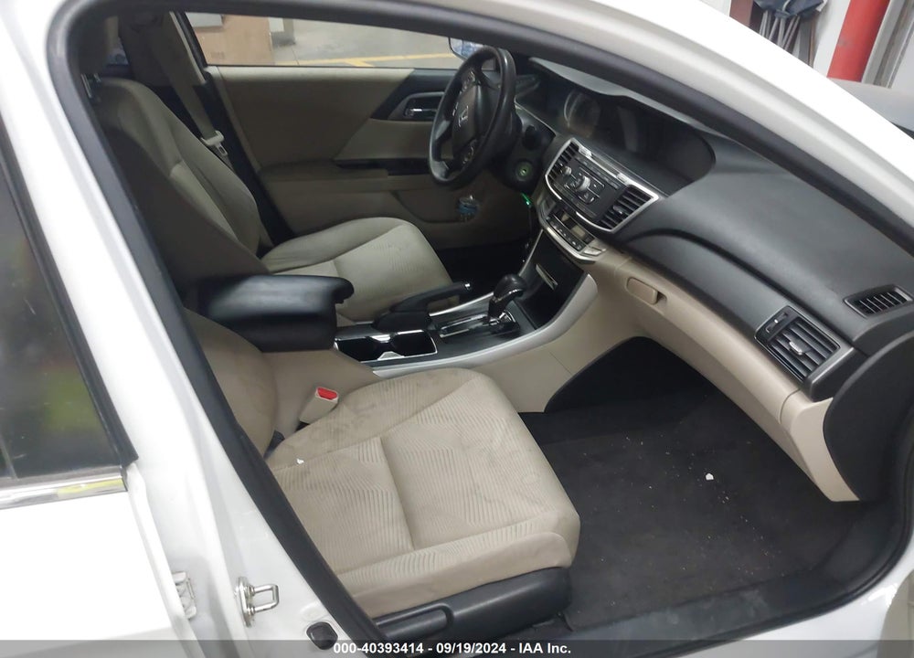 2015 HONDA ACCORD LX VIN: 1HGCR2F31FA045856
