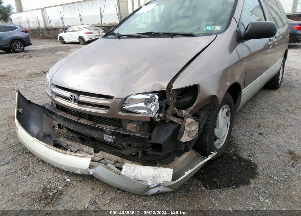 1998 TOYOTA SIENNA LE/XLE VIN: 4T3ZF13C2WU031692