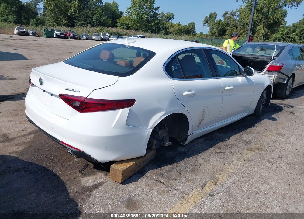 2018 ALFA ROMEO GIULIA AWD VIN: ZARFAEDN1J7573918