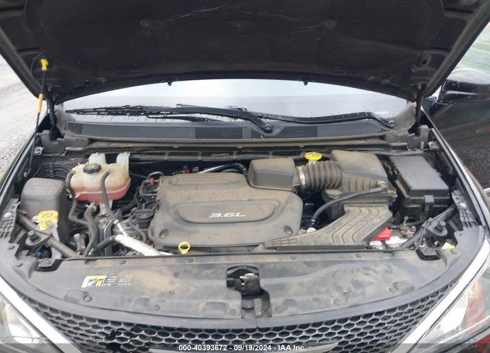 2017 CHRYSLER PACIFICA TOURING L VIN: 2C4RC1BG5HR810059