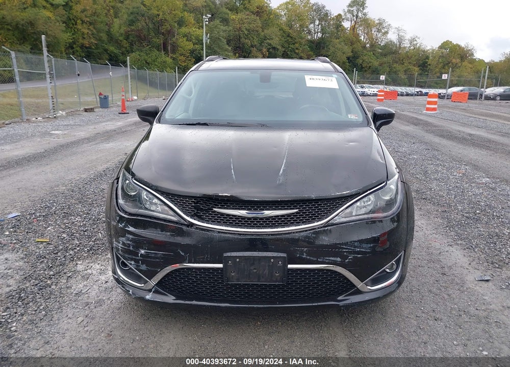 2017 CHRYSLER PACIFICA TOURING L VIN: 2C4RC1BG5HR810059