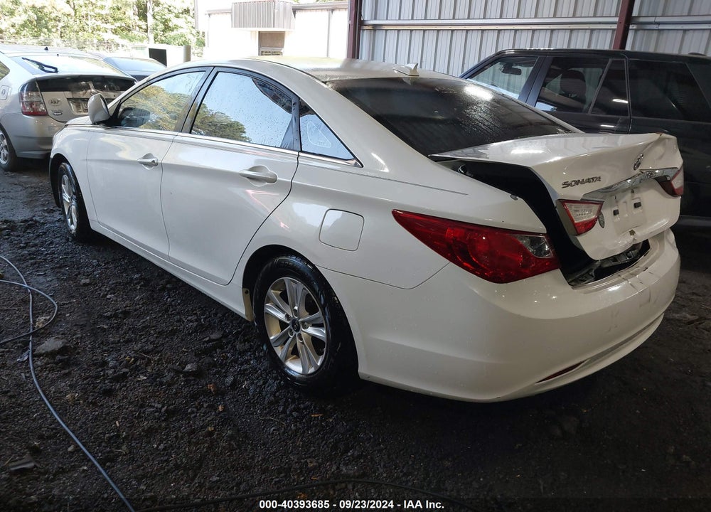 2013 HYUNDAI SONATA GLS VIN: 5NPEB4AC6DH640268