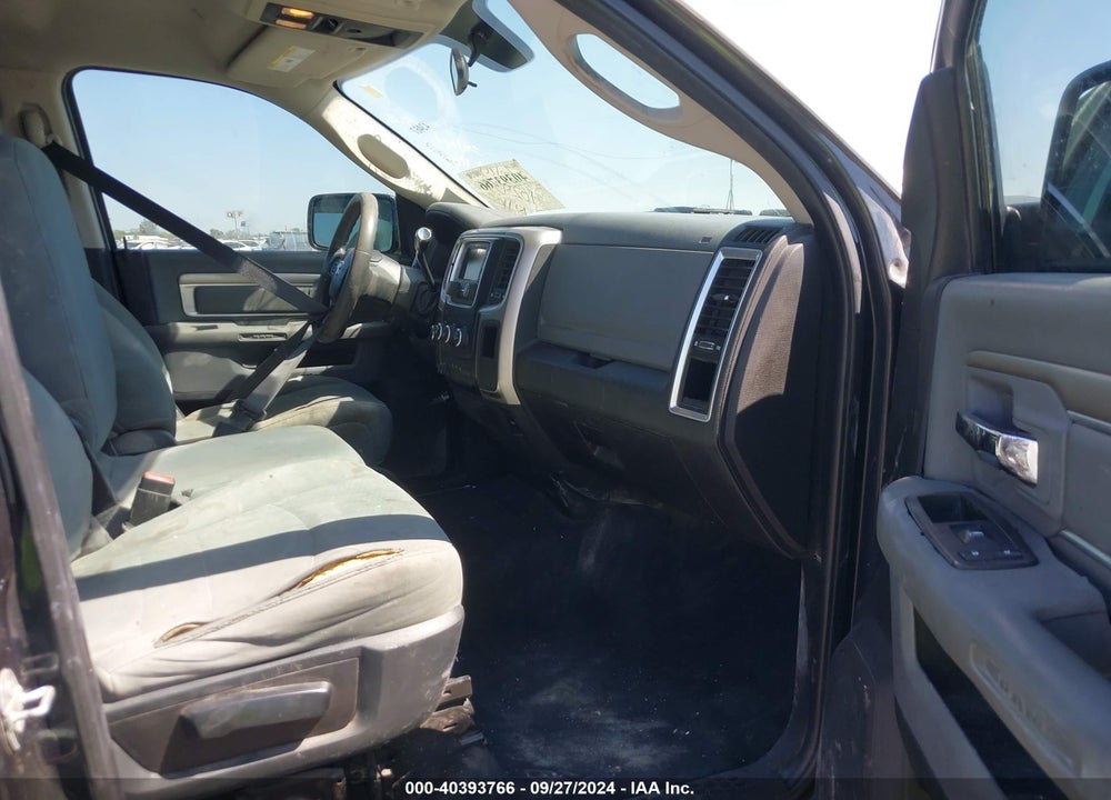 2018 RAM 2500 SLT 4X4 6'4 BOX VIN: 3C6UR5DL5JG402433