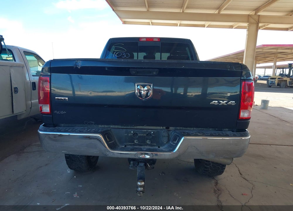 2018 RAM 2500 SLT 4X4 6'4 BOX VIN: 3C6UR5DL5JG402433