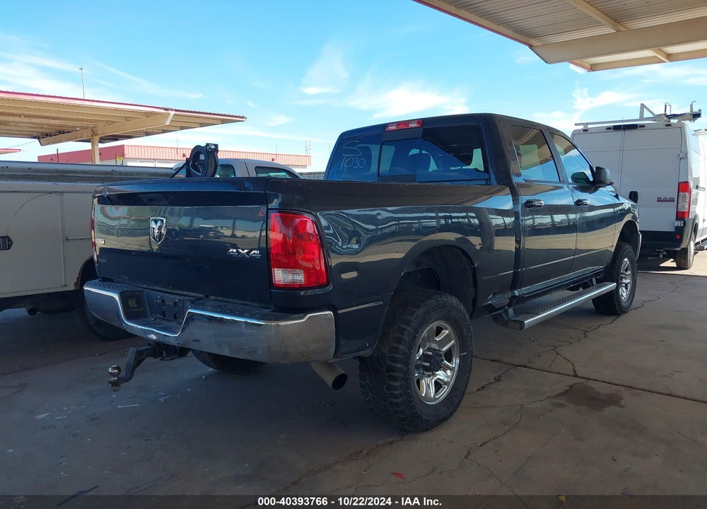 2018 RAM 2500 SLT 4X4 6'4 BOX VIN: 3C6UR5DL5JG402433