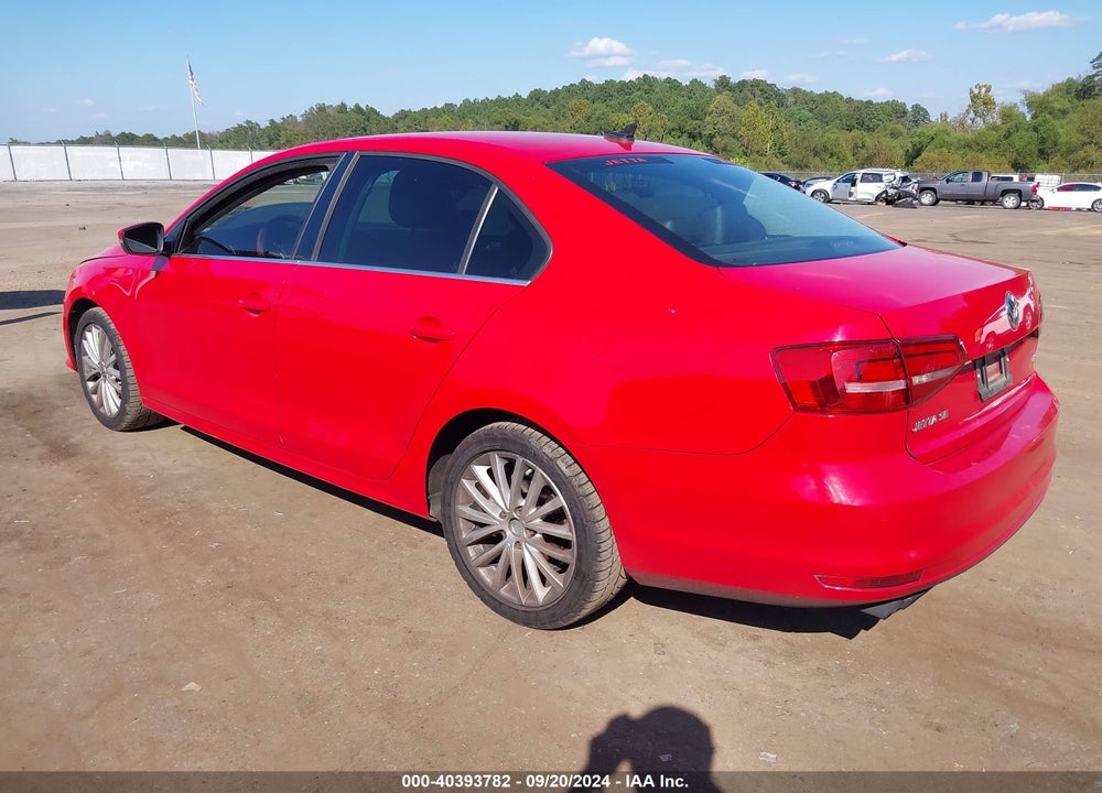 2015 VOLKSWAGEN JETTA 1.8T SE VIN: 3VWD17AJ1FM257024