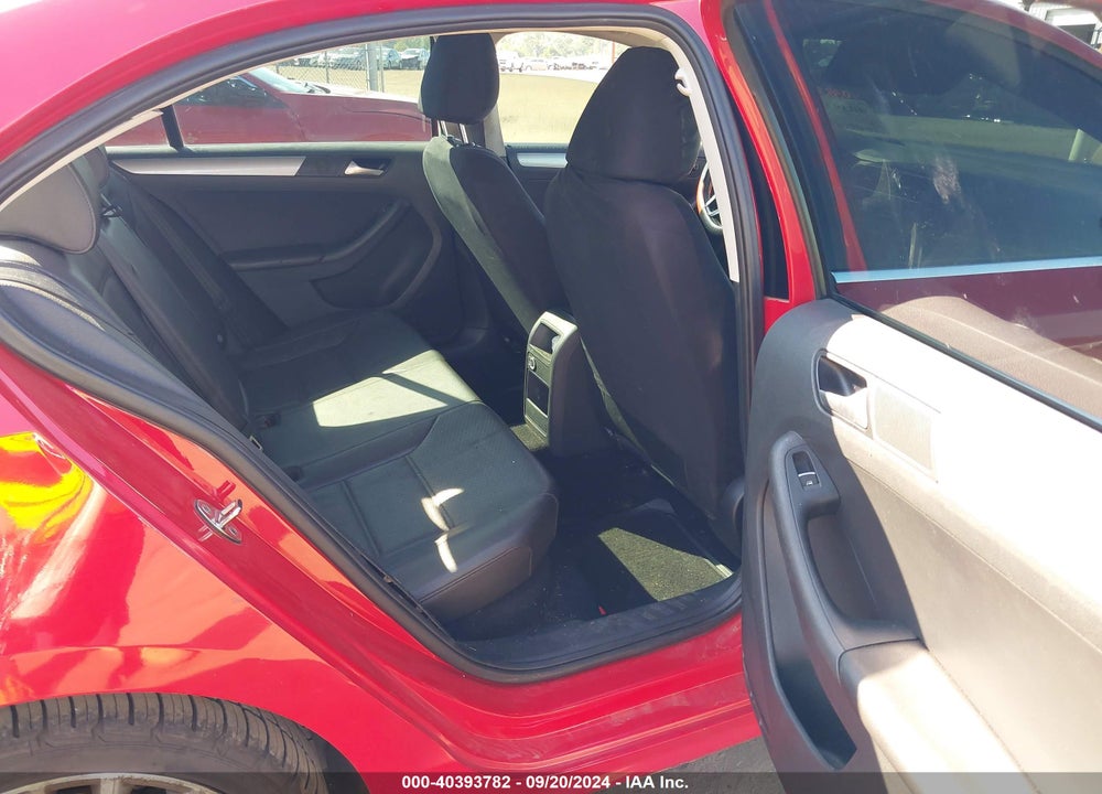 2015 VOLKSWAGEN JETTA 1.8T SE VIN: 3VWD17AJ1FM257024