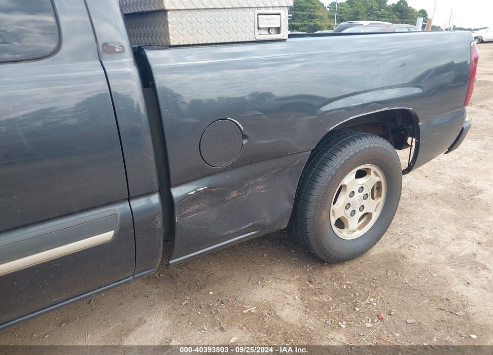 2003 CHEVROLET SILVERADO 1500 LS VIN: 2GCEC19T931111218