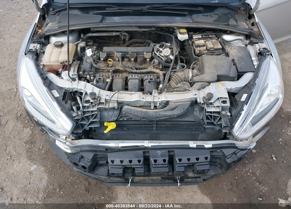2018 FORD FOCUS SE VIN: 1FADP3F23JL207947