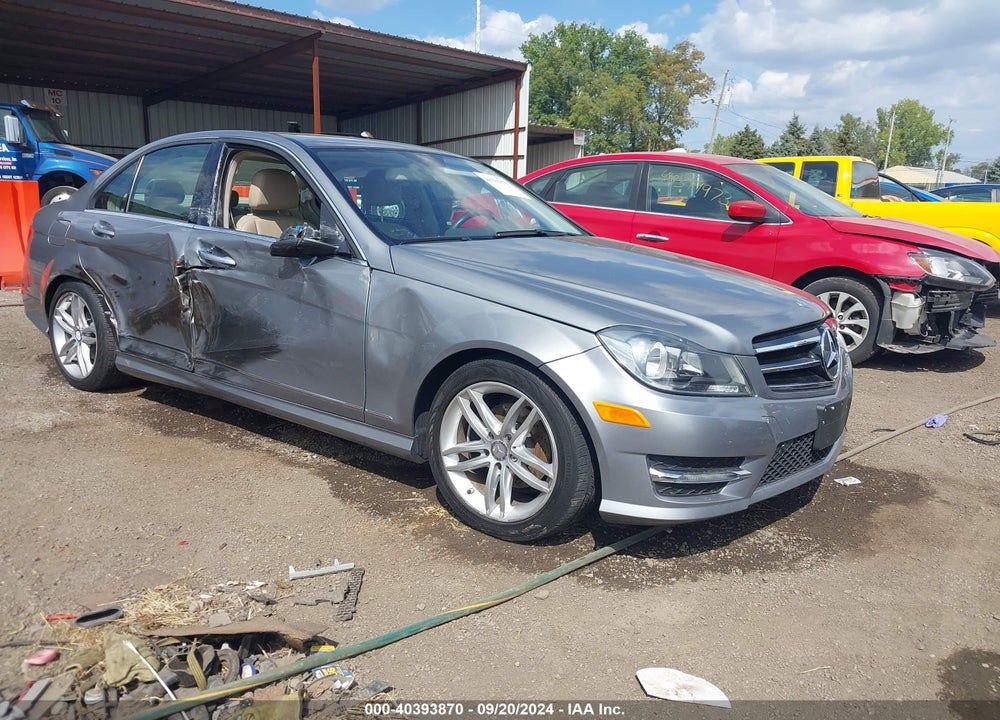 2012 MERCEDES-BENZ C 300 LUXURY 4MATIC/SPORT 4MATIC VIN: WDDGF8BB7CA712701