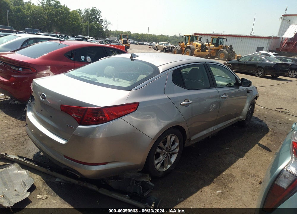 2011 KIA OPTIMA EX VIN: KNAGN4A79B5080355