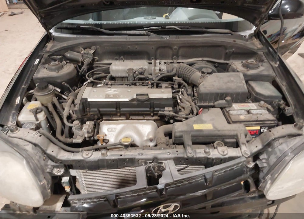 2005 HYUNDAI ACCENT GLS/GT VIN: KMHCG35C25U327203