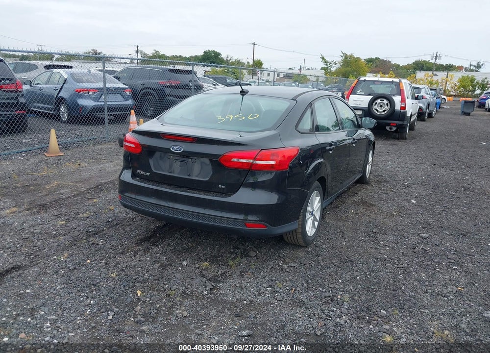 2015 FORD FOCUS SE VIN: 1FADP3F21FL329164