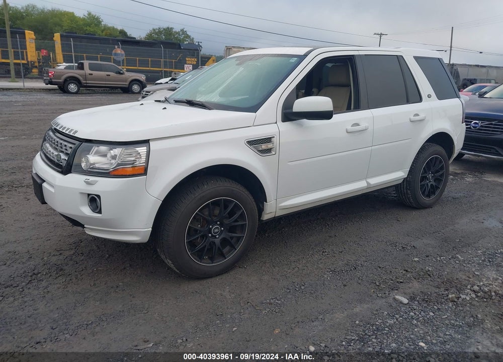 2014 LAND ROVER LR2 VIN: SALFR2BG1EH418963