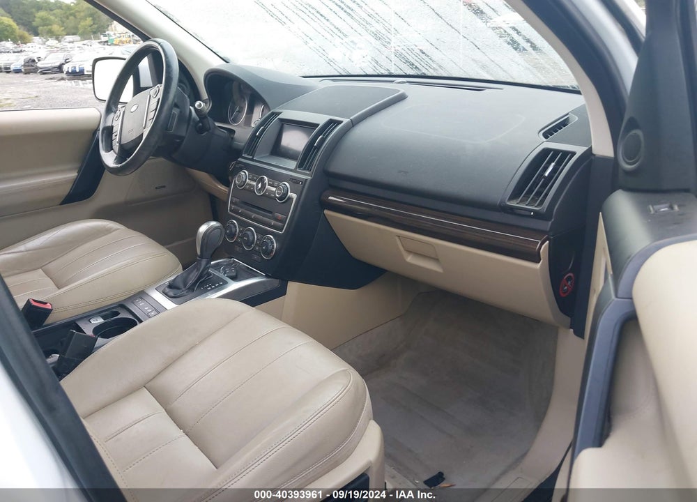 2014 LAND ROVER LR2 VIN: SALFR2BG1EH418963
