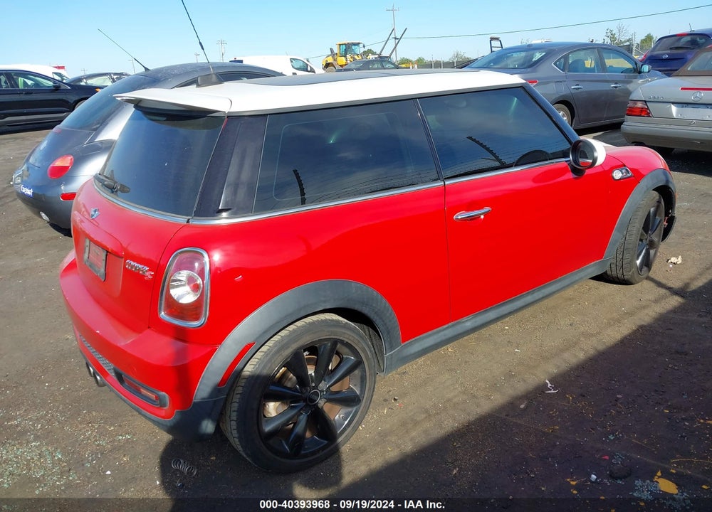 2012 MINI COOPER S VIN: WMWSV3C58CTY27876