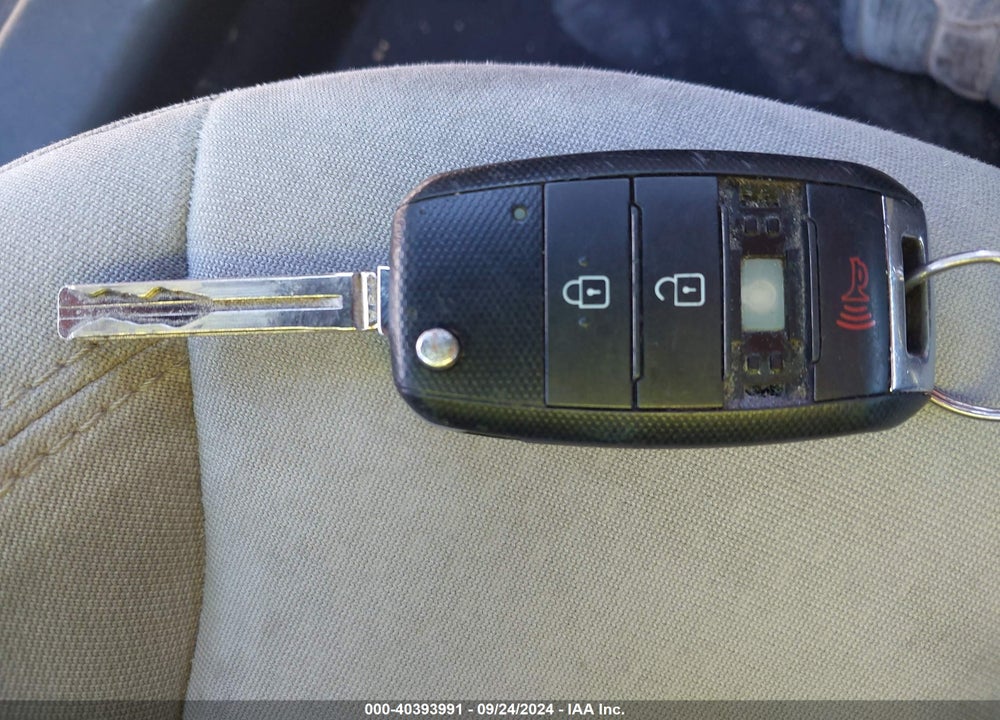 2015 KIA OPTIMA LX VIN: KNAGM4A75F5660159
