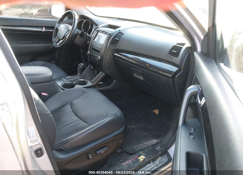 2013 KIA SORENTO SX V6 VIN: 5XYKWDA28DG389033