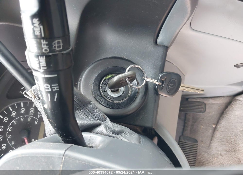 1999 TOYOTA SIENNA XLE VIN: 4T3ZF13CXXU108908