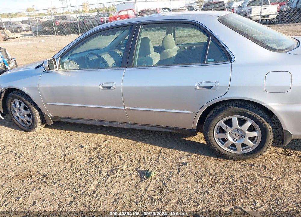 2002 HONDA ACCORD 2.3 SE VIN: 1HGCG56772A088652
