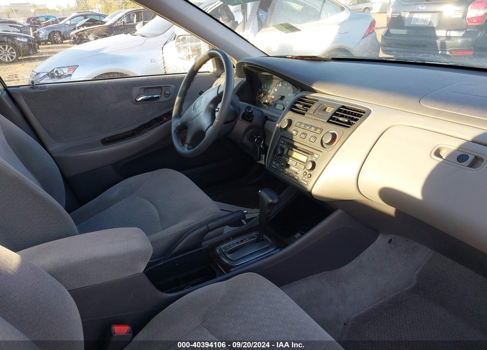2002 HONDA ACCORD 2.3 SE VIN: 1HGCG56772A088652