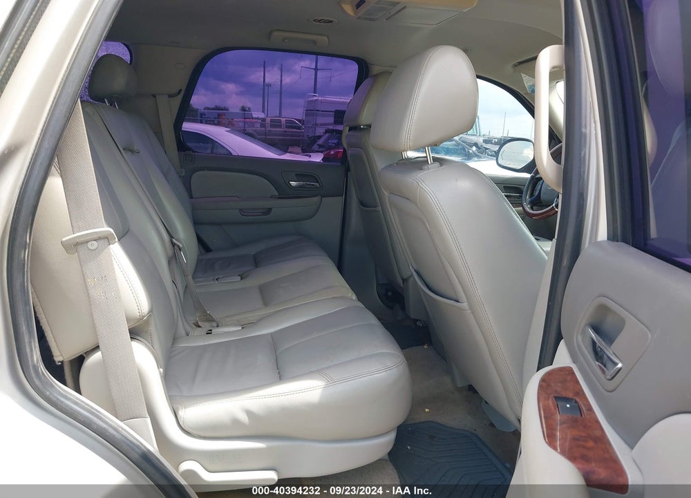 2007 CHEVROLET TAHOE LT VIN: 1GNFC13J47R181600