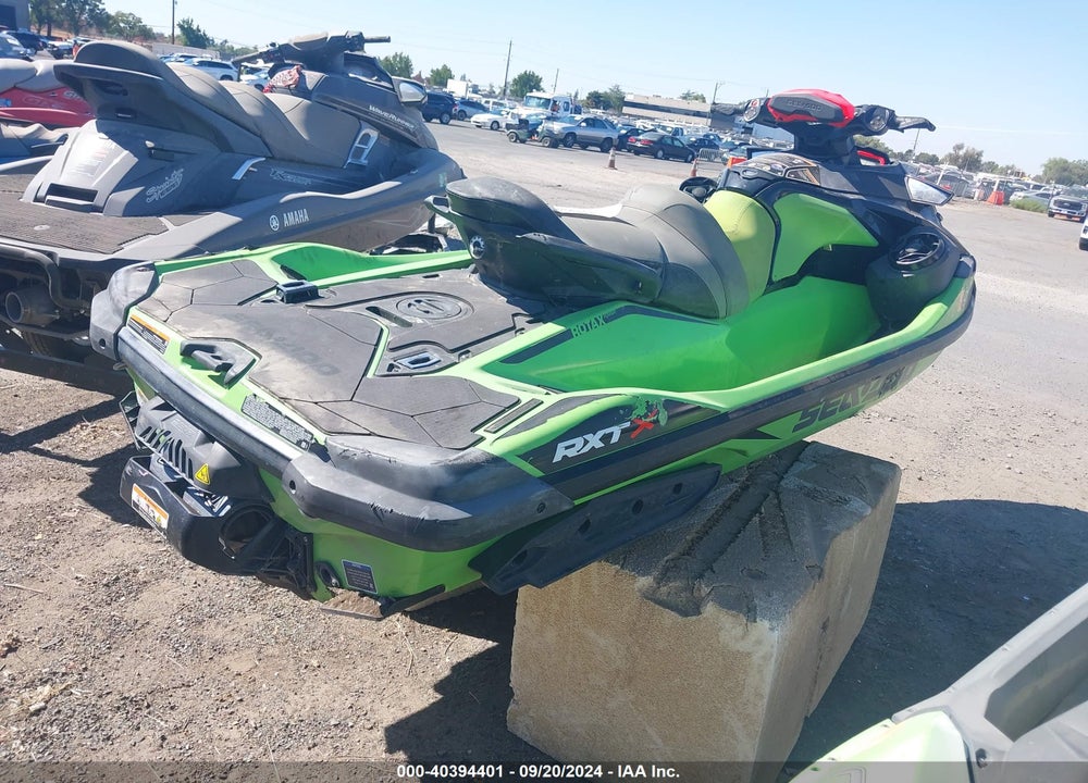 2020 SEADOO RTX300 VIN: YDV58789C020