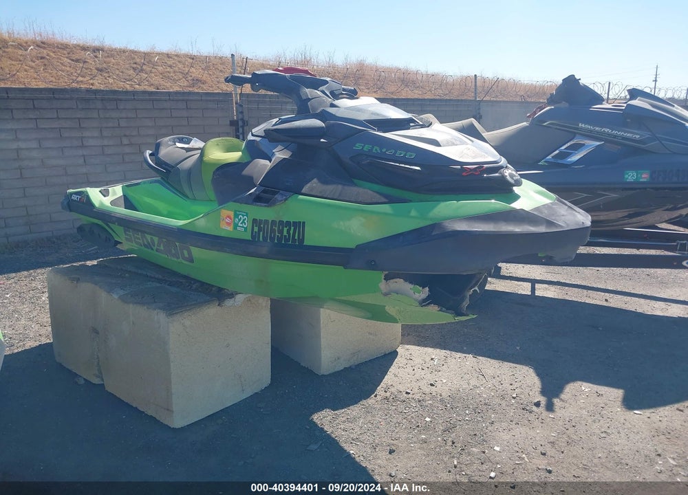 2020 SEADOO RTX300 VIN: YDV58789C020