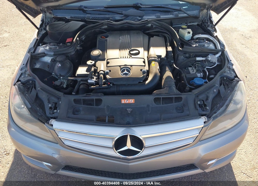 2012 MERCEDES-BENZ C 250 LUXURY/SPORT VIN: WDDGF4HB6CA621760
