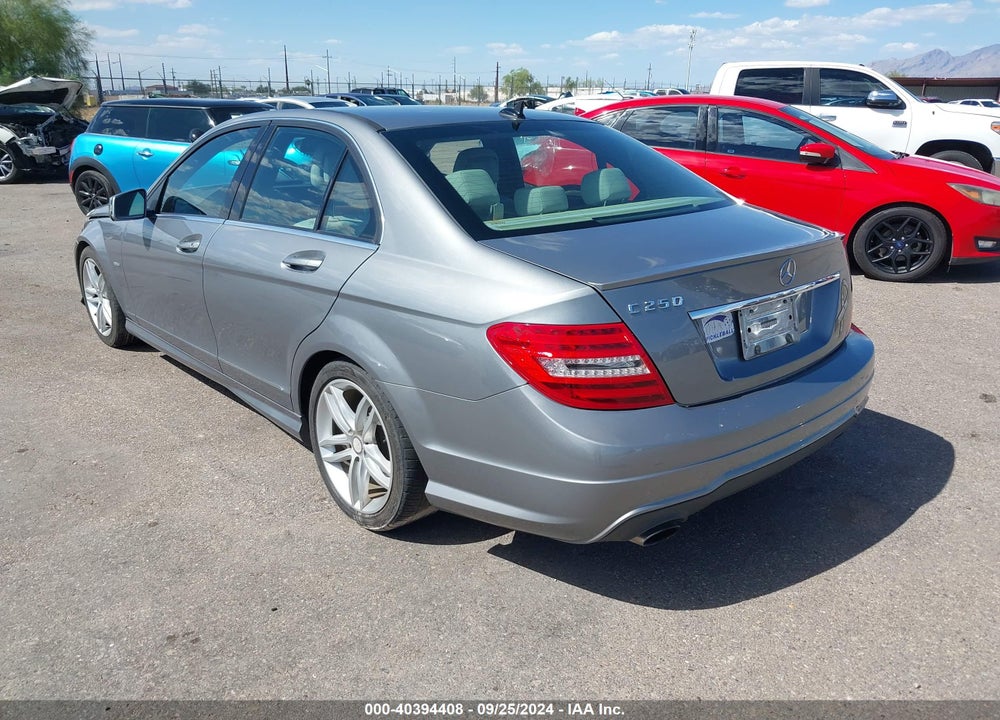 2012 MERCEDES-BENZ C 250 LUXURY/SPORT VIN: WDDGF4HB6CA621760