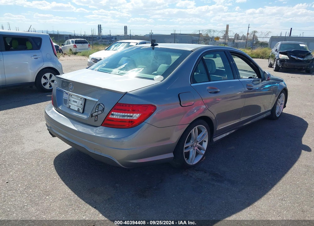 2012 MERCEDES-BENZ C 250 LUXURY/SPORT VIN: WDDGF4HB6CA621760