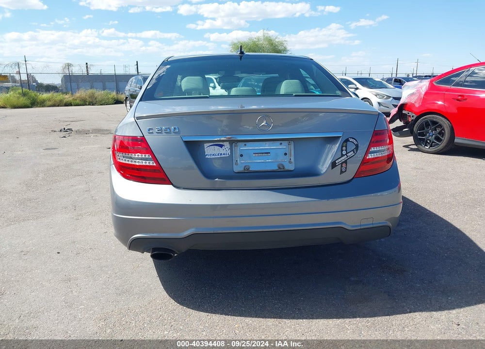 2012 MERCEDES-BENZ C 250 LUXURY/SPORT VIN: WDDGF4HB6CA621760
