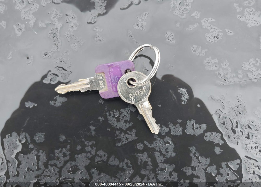 2017 KEYSTONE HIDEOUT M27DBS VIN: 4YDT19F27HN203051