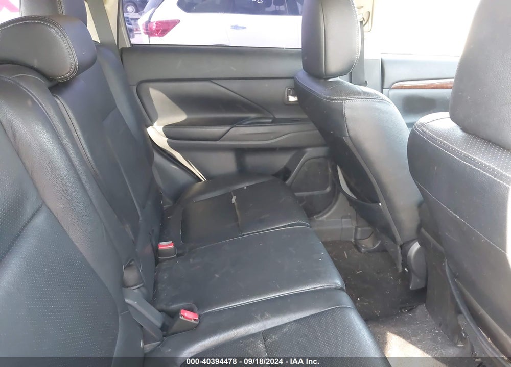 2014 MITSUBISHI OUTLANDER SE VIN: JA4AD3A34EZ008540