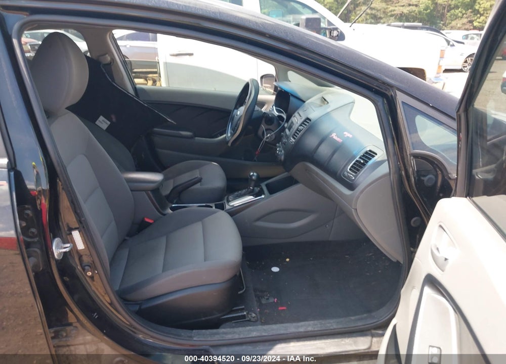 2017 KIA FORTE LX VIN: 3KPFK4A75HE016222