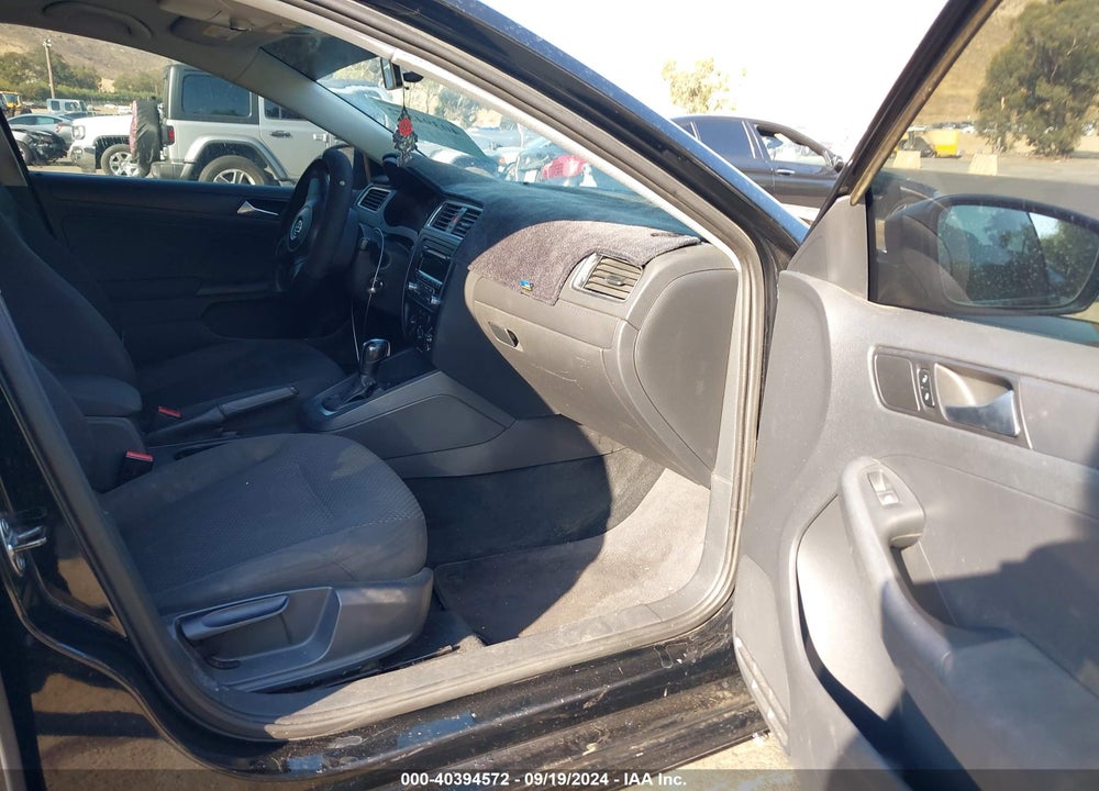 2012 VOLKSWAGEN JETTA 2.0L BASE/2.0L S VIN: 3VW2K7AJ1CM346110