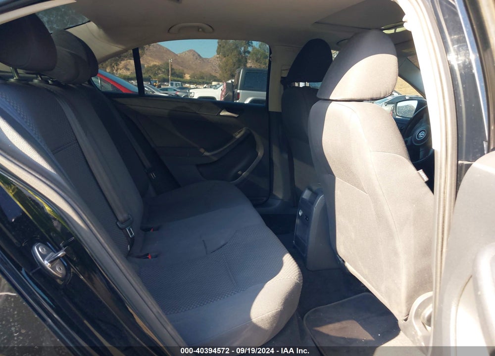2012 VOLKSWAGEN JETTA 2.0L BASE/2.0L S VIN: 3VW2K7AJ1CM346110