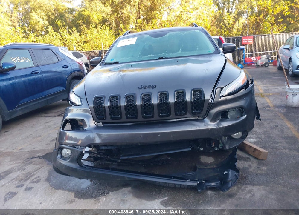 2018 JEEP CHEROKEE LATITUDE FWD VIN: 1C4PJLCB7JD545018
