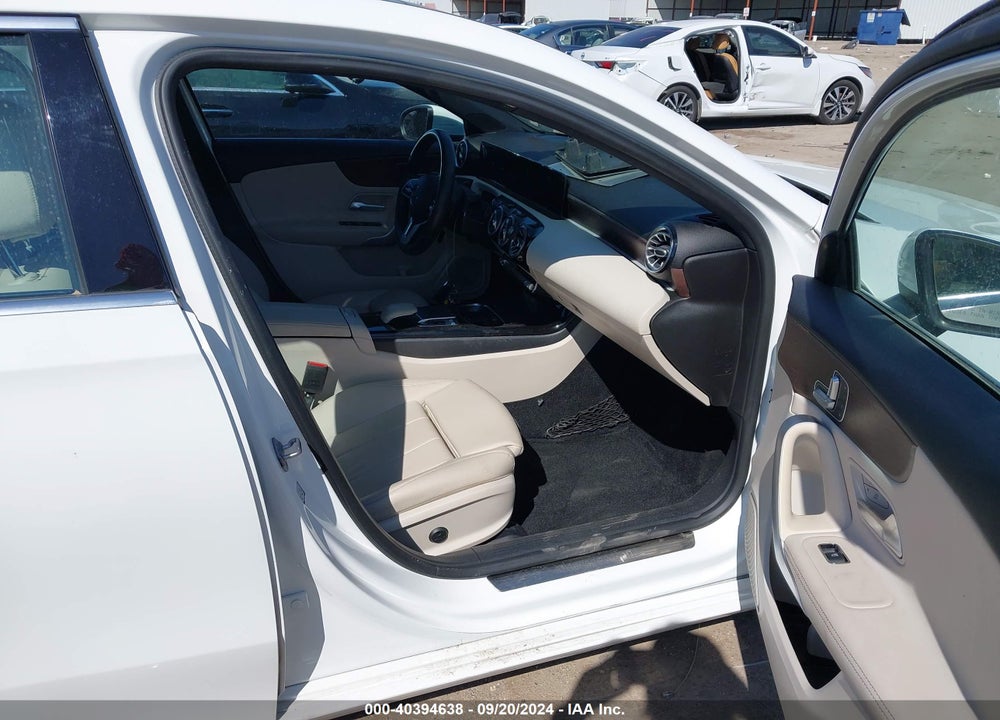2019 MERCEDES-BENZ A 220 VIN: WDD3G4EB9KW035216
