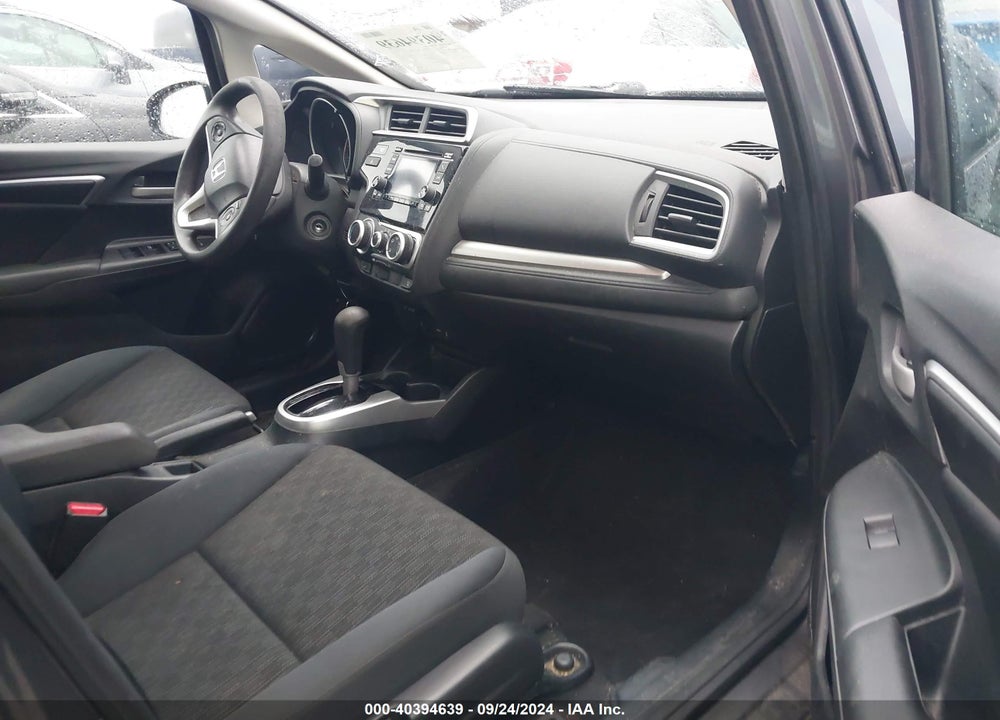 2015 HONDA FIT LX VIN: 3HGGK5H50FM706303