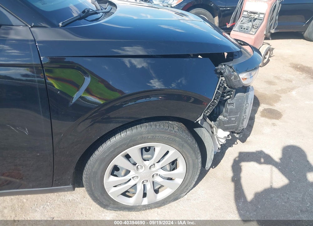 2020 KIA SOUL LX VIN: KNDJ23AU2L7085470