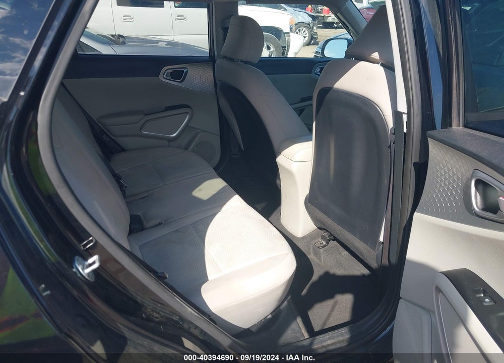 2020 KIA SOUL LX VIN: KNDJ23AU2L7085470