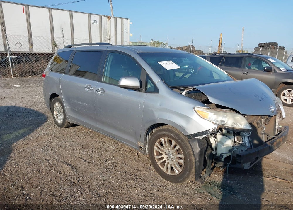 2011 TOYOTA SIENNA XLE V6 VIN: 5TDYK3DC1BS082551